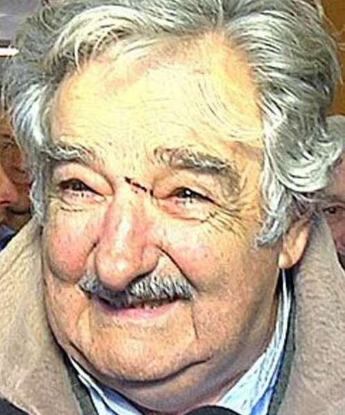 Mujica, sa coupure sur le nez, et les nids de poule de La Havane Mujica, sa coupure sur le nez, et les nids de poule de La Havane