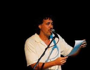 Cuba censure le musicien Roberto Carcassés après une improvisation politique au cours d’un concert