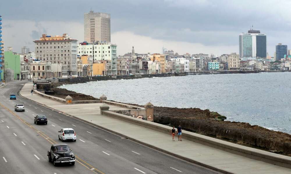 Les Etats-Unis limitent les voyages et les transferts d'argent vers Cuba Les Etats-Unis limitent les voyages et les transferts d'argent vers Cuba