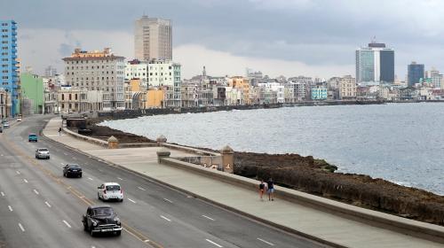 Les Etats-Unis limitent les voyages et les transferts d'argent vers Cuba Les Etats-Unis limitent les voyages et les transferts d'argent vers Cuba