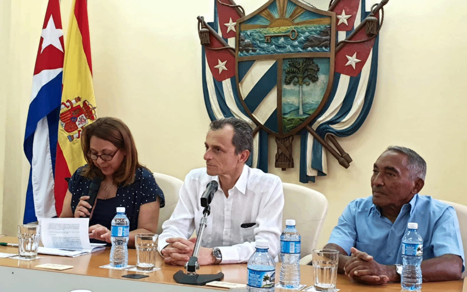 Cuba et l'Espagne signent des accords d'échange entre universités
