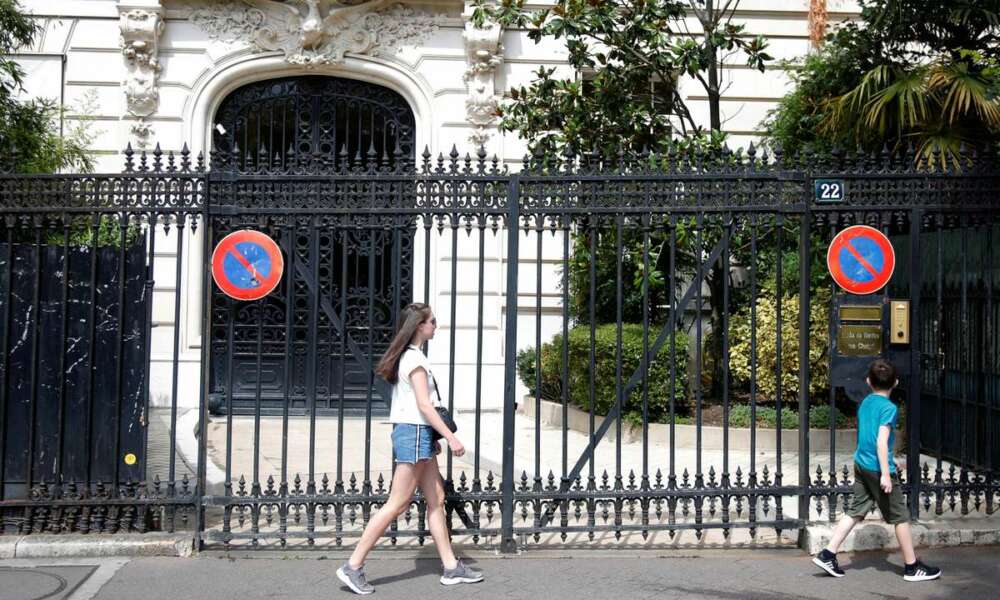 Affaire Epstein : les secrétaires d’Etat Marlène Schiappa et Adrien Taquet réclament une « enquête » en France