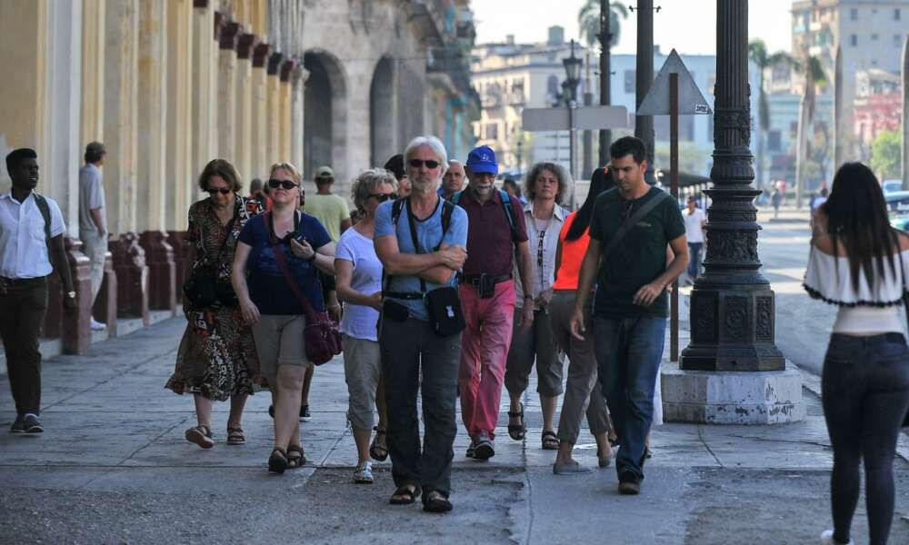 "Il peut se passer deux heures avant qu'un client n'arrive" : le tourisme à Cuba souffre des sanctions américaines