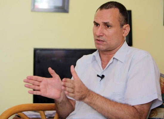 Maison, voiture et travail en échange de l'incrimination de José Daniel Ferrer Maison, voiture et travail en échange de l'incrimination de José Daniel Ferrer