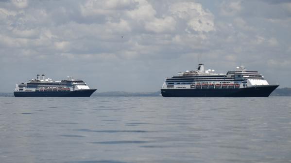 "Nous sommes totalement confinés" : les paquebots de croisière Zaandam et Rotterdam errent depuis 15 jours en mer à cause du coronavirus