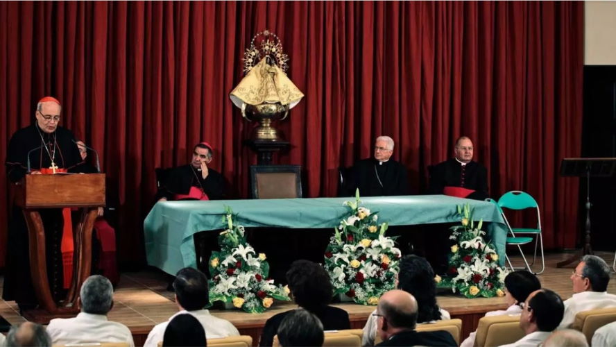 L&rsquo;Église et le collimateur de la dictature