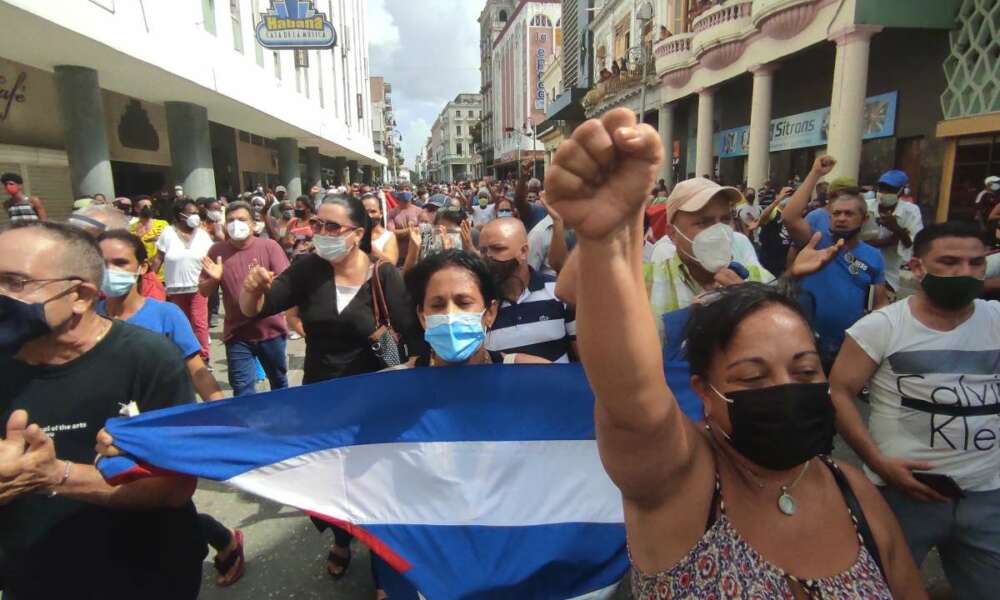 Cuba : la colère éclate dans les rues, les partisans du régime appelés à répliquer Cuba : la colère éclate dans les rues, les partisans du régime appelés à répliquer