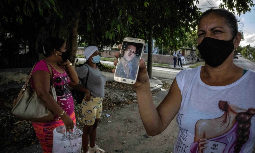 Des dizaines de manifestants cubains sont jugés cette semaine (des proches)