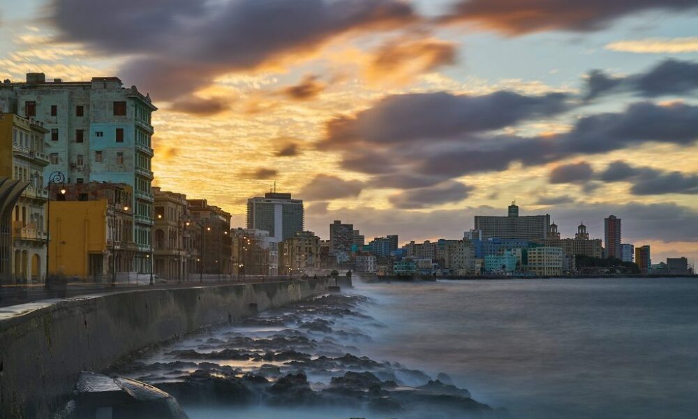 Cuba subit un coup économique à cause du départ des touristes russes Cuba subit un coup économique à cause du départ des touristes russes