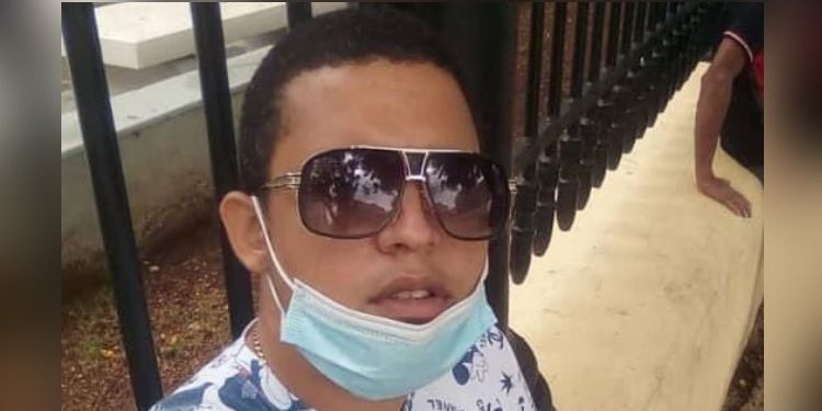 Luis Robles dénonce les traitements cruels et inhumains en prison