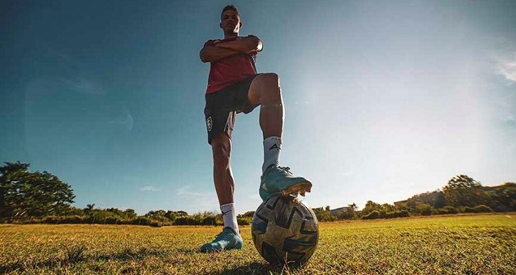 Le footballeur Maikel Chang rend visite à sa famille à Cuba après huit ans d’interdiction CubaNet Le footballeur Maikel Chang rend visite à sa famille à Cuba après huit ans d’interdiction CubaNet