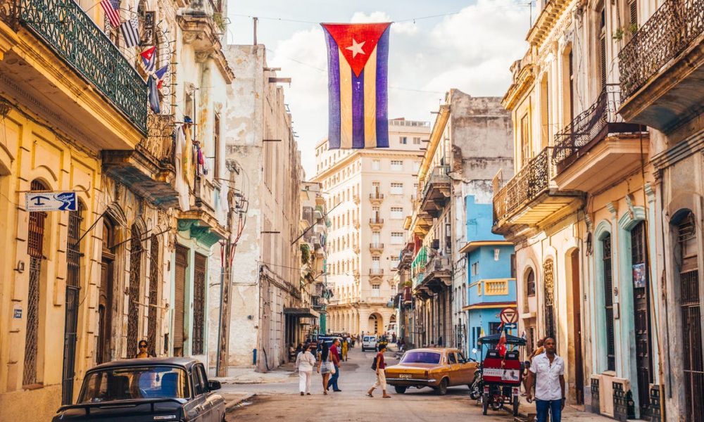 Les États-Unis devraient assouplir l’interdiction d’Esta pour les visiteurs cubains Les États-Unis devraient assouplir l’interdiction d’Esta pour les visiteurs cubains