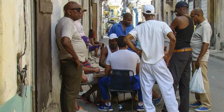 Langue familière, la mode que parlent les Cubains